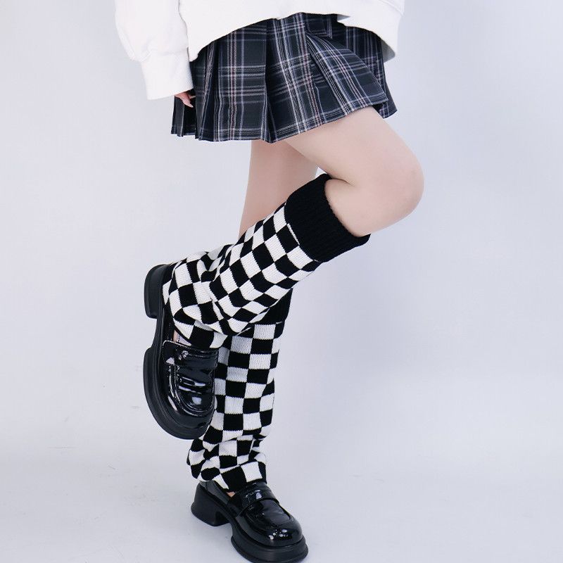 Black White Checkered Leg Warm - Boot Sock Slouchy recension och pris