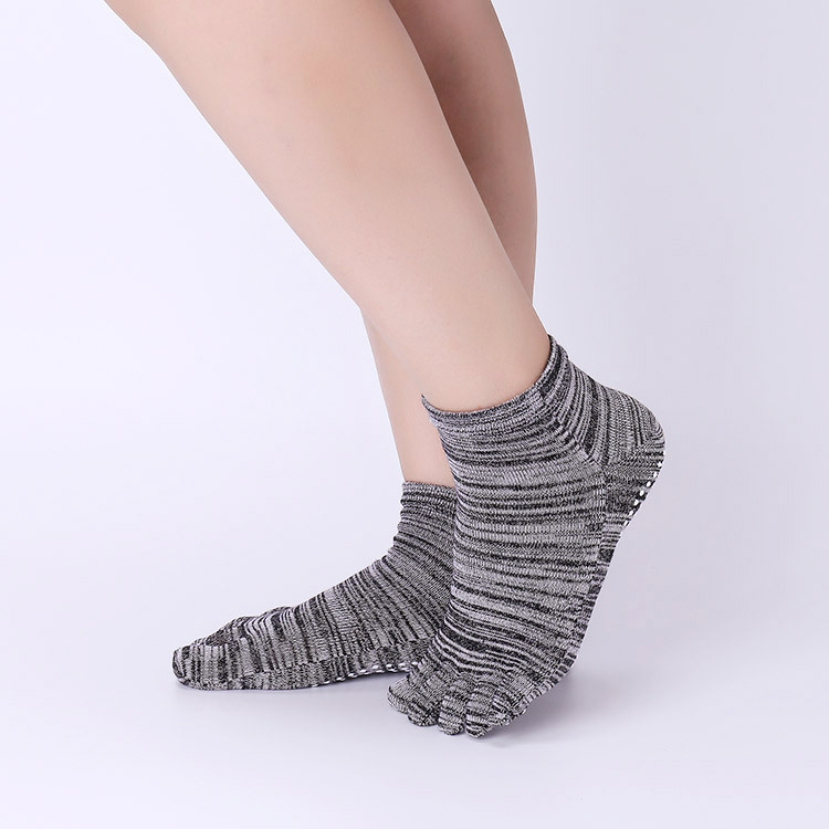 Non-Slip Yoga Socks with Grips - Grip Sock Yoga recension och pris